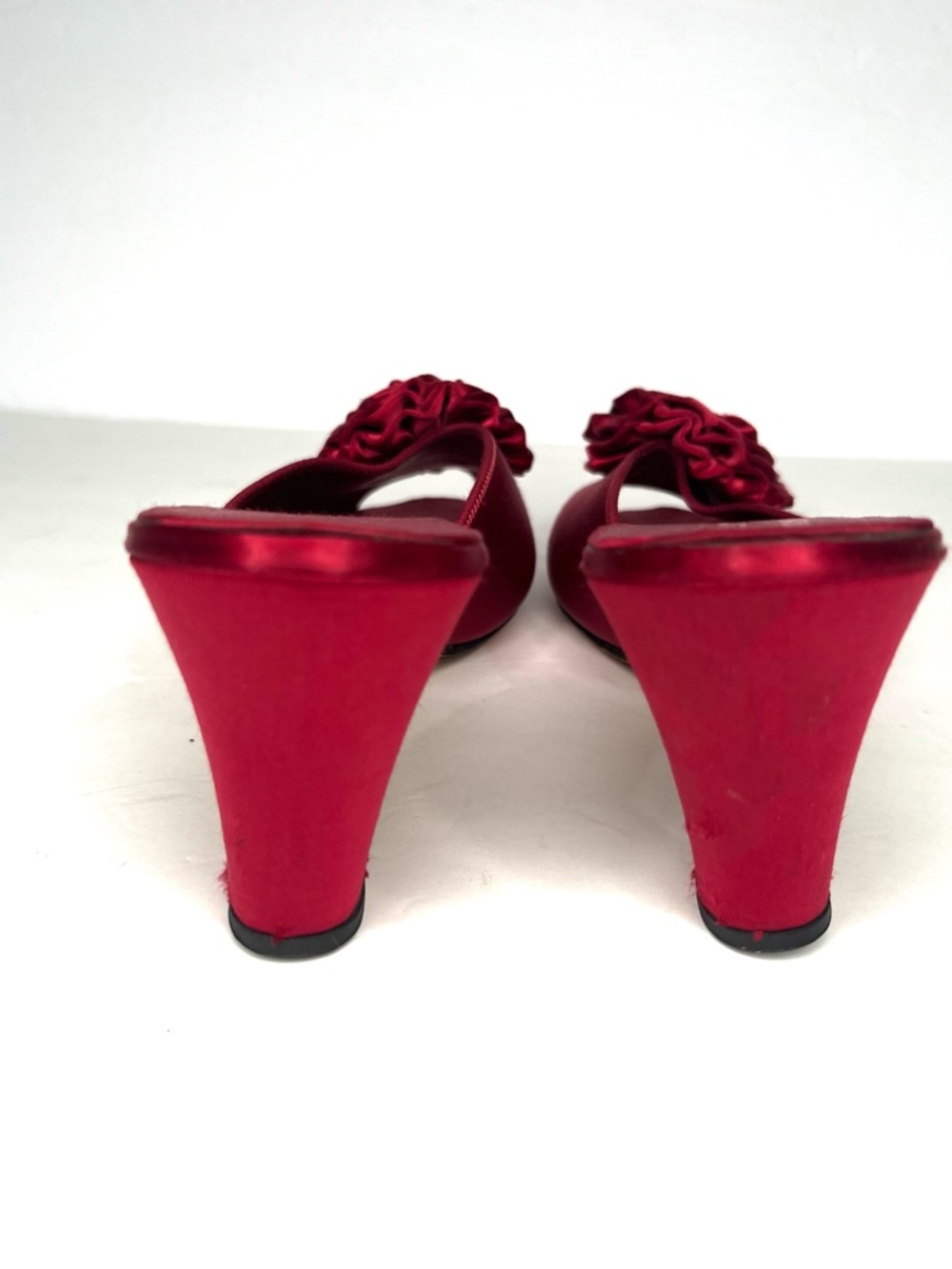VTG Daniel Green Sz 10.5 Red Satin 1950 Rosette Low-Heel Mules Women’s Slippers - Picture 5 of 12